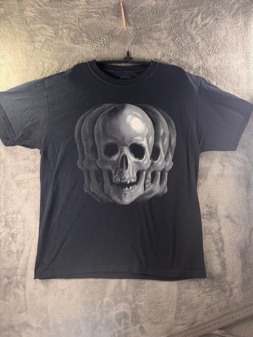 Authentic Classics Skull Graphic T-Shirt Men’s Large Black Gothic Biker Tee